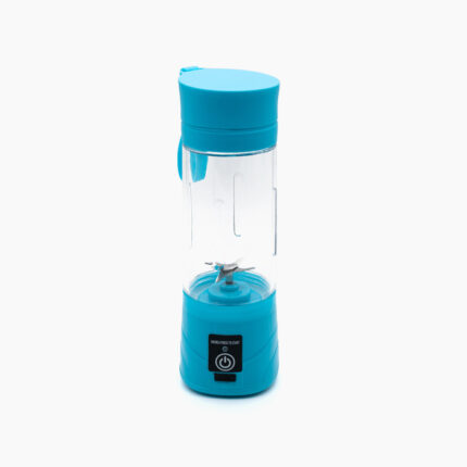 Prenosivi USB blender plave boje s providnom posudom. Uslikan sprijeda